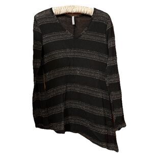 Flash Juniors Size S Black Metallic Tunic Long Sleeve Sweater Asymmetric Hem